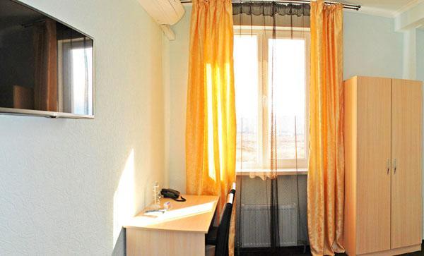 Komplex Apelsin Hotel Yuzhne Esterno foto